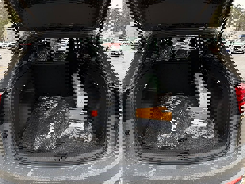 New 2026 Volkswagen Atlas Cross Sport SEL image 13