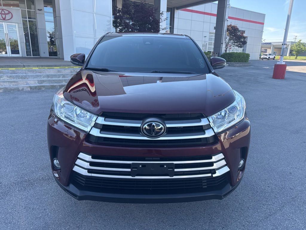 Used 2017 Toyota Highlander Plus AWD/4WD image 8