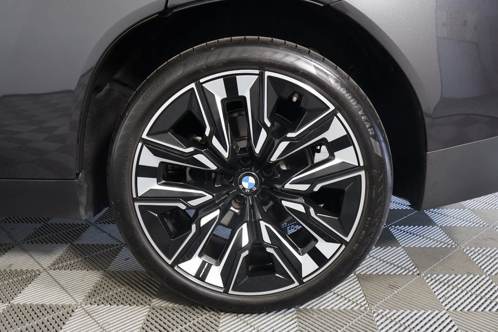 Used 2025 BMW X3 xDrive30i w/ Premium Package AWD/4WD image 13