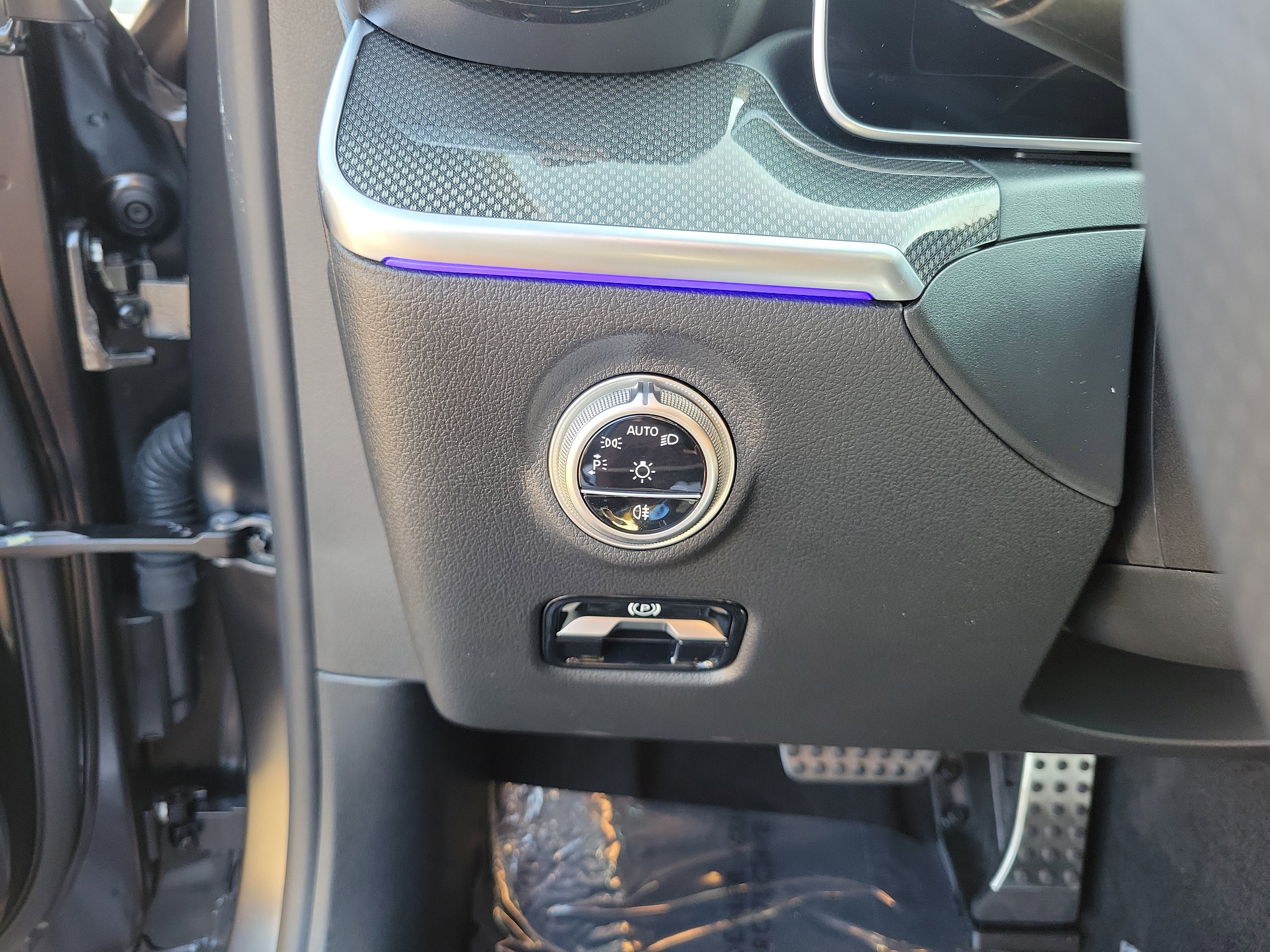 Certified 2025 Mercedes-Benz C 36 AMG S image 30