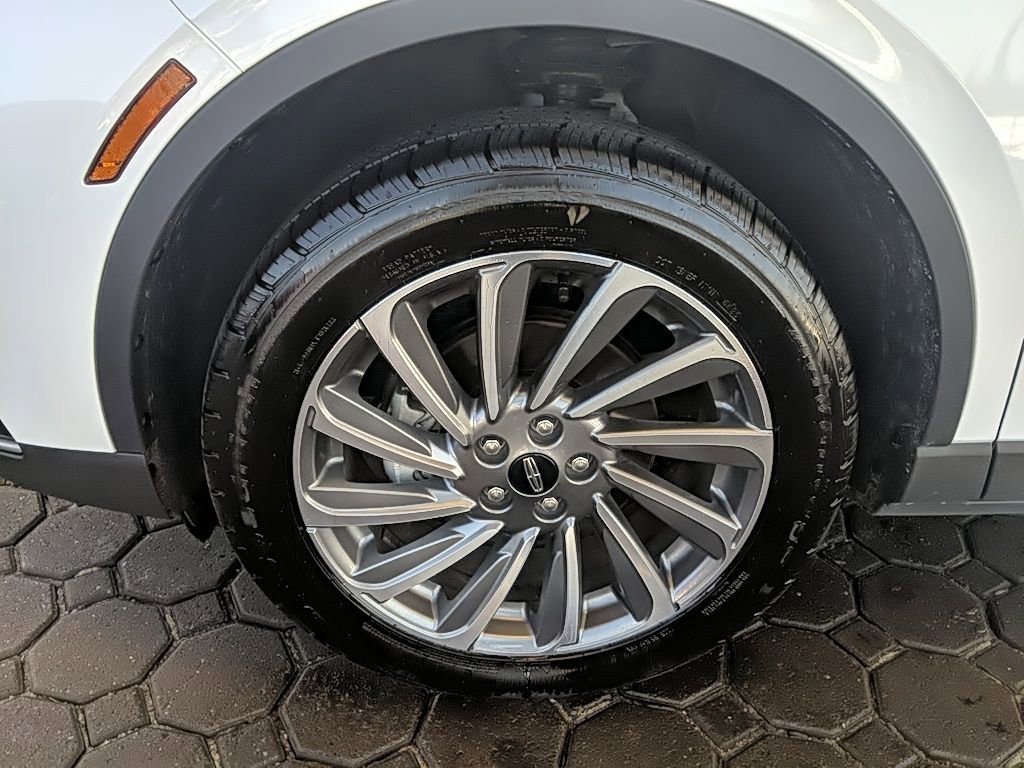 Certified 2023 Lincoln Corsair Reserve w/ Equipment Group 201A image 9