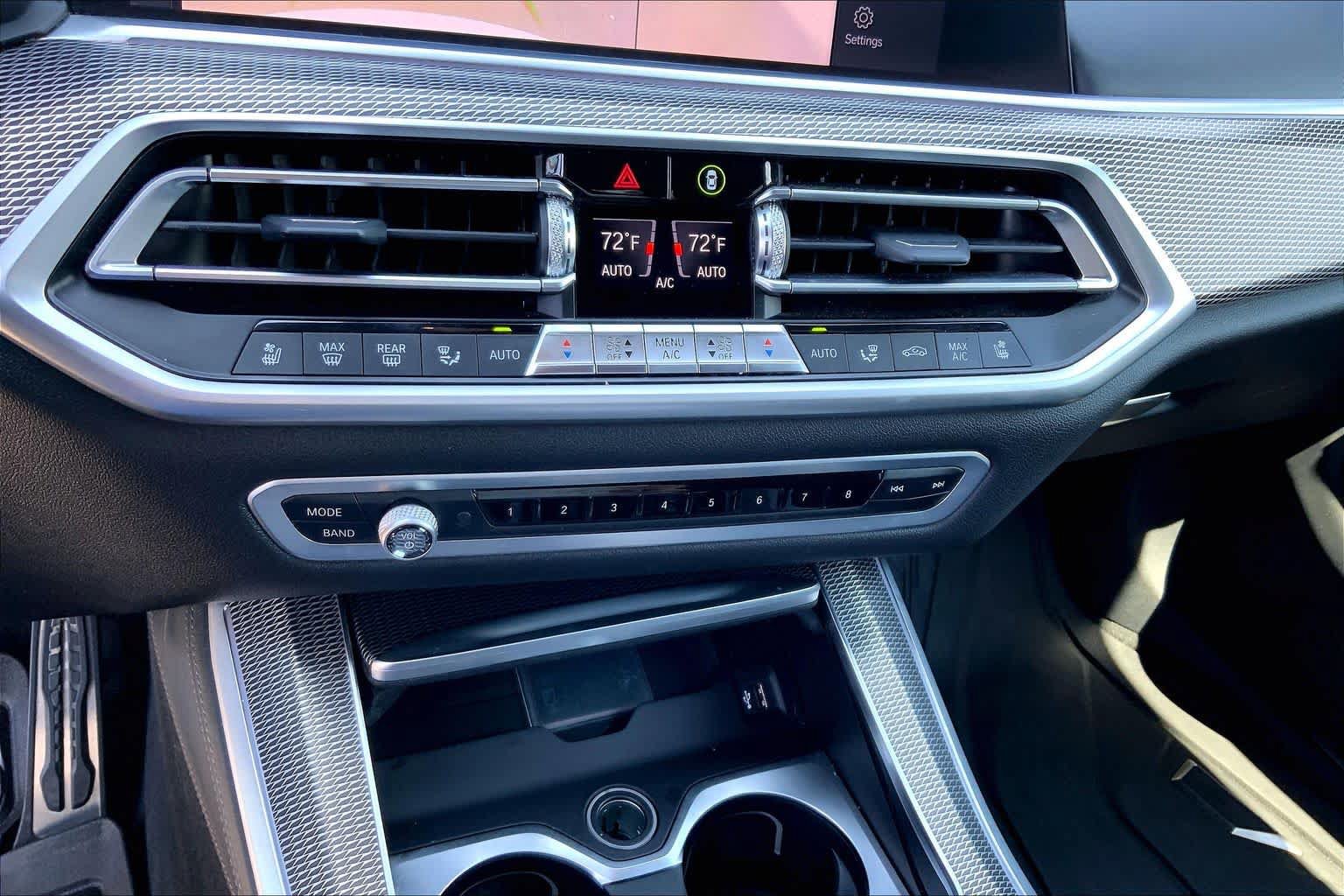 Used 2020 BMW X5 M50i w/ Executive Package AWD/4WD image 32