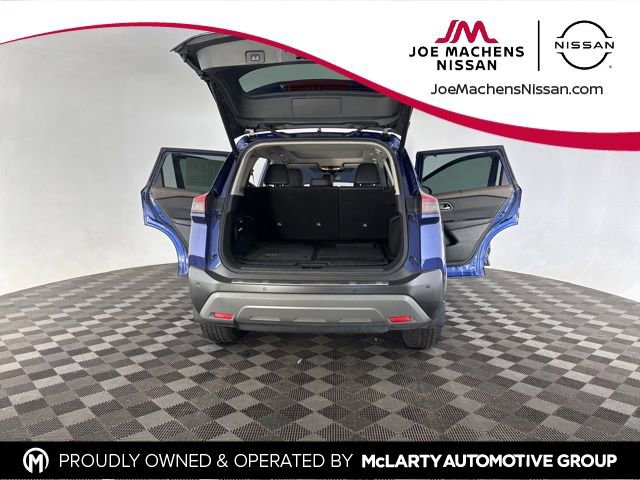 Certified 2021 Nissan Rogue SV w/ Premium Package image 15