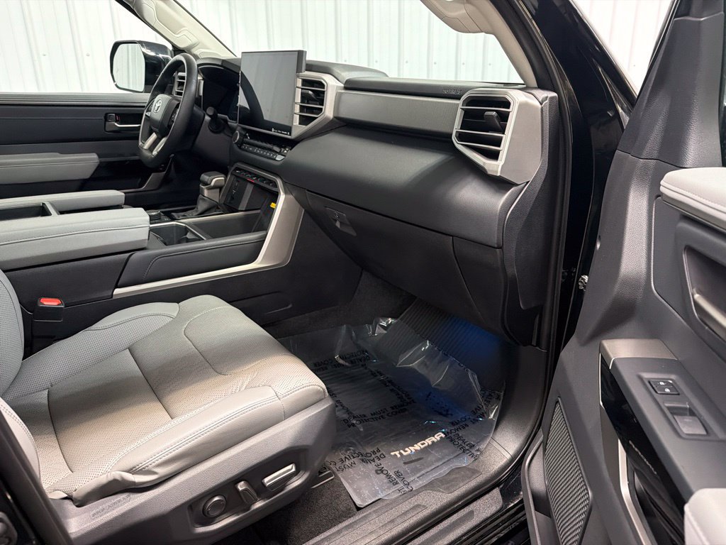 Used 2024 Toyota Tundra Limited AWD/4WD image 16