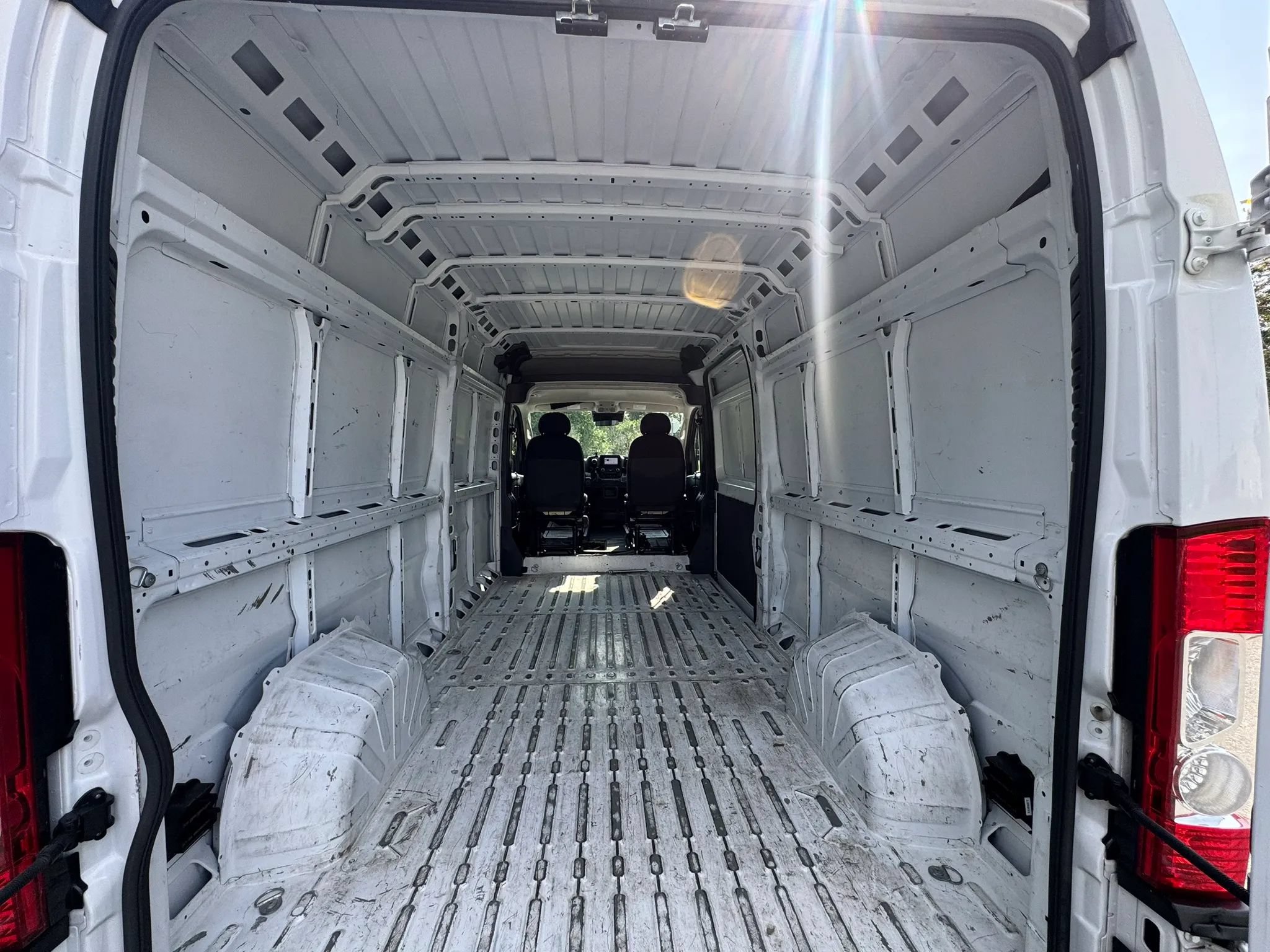 Used 2023 RAM ProMaster 2500 FWD image 20