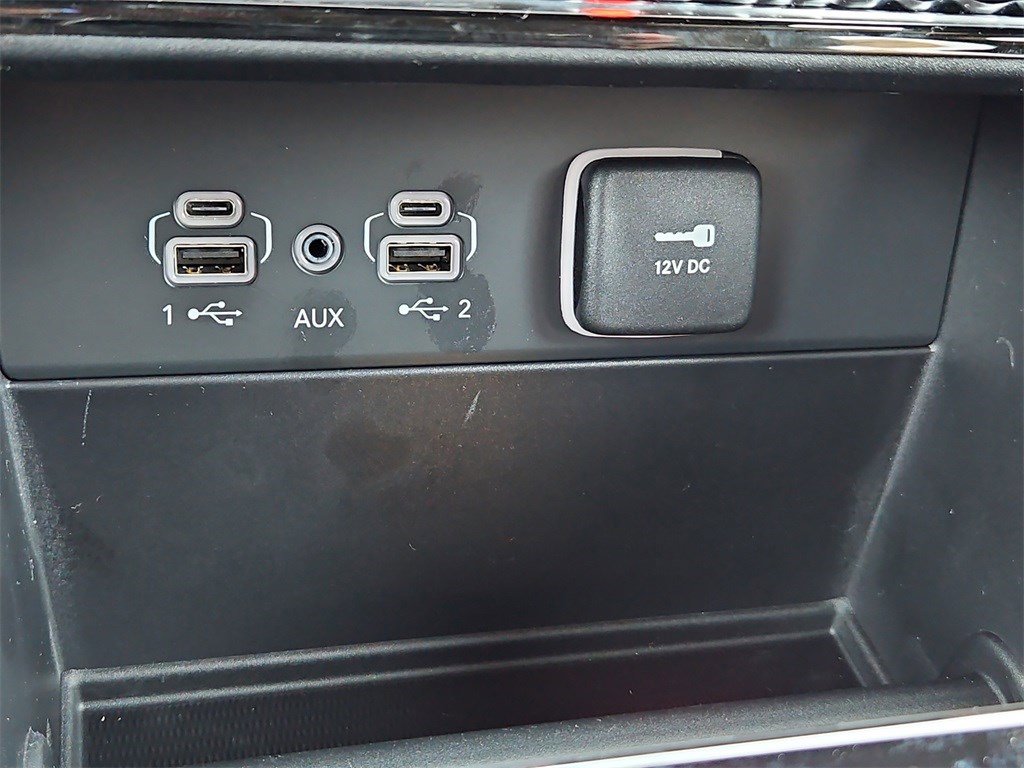 New 2025 Jeep Grand Cherokee L Laredo image 25