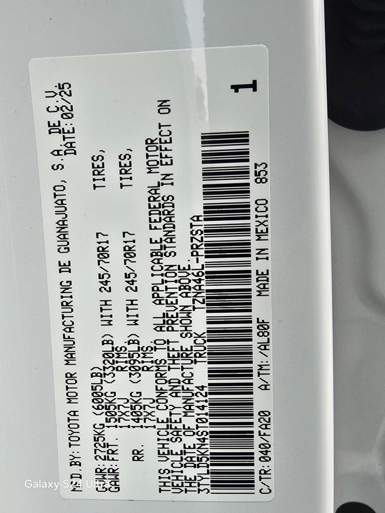 Used 2025 Toyota Tacoma SR image 32