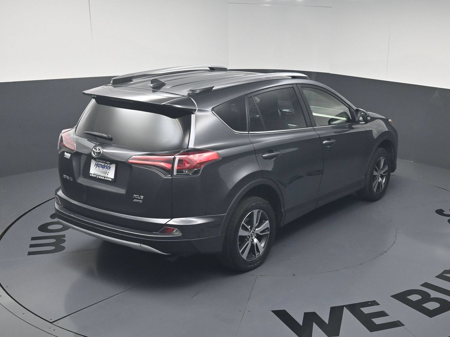 Used 2018 Toyota RAV4 XLE AWD/4WD image 31