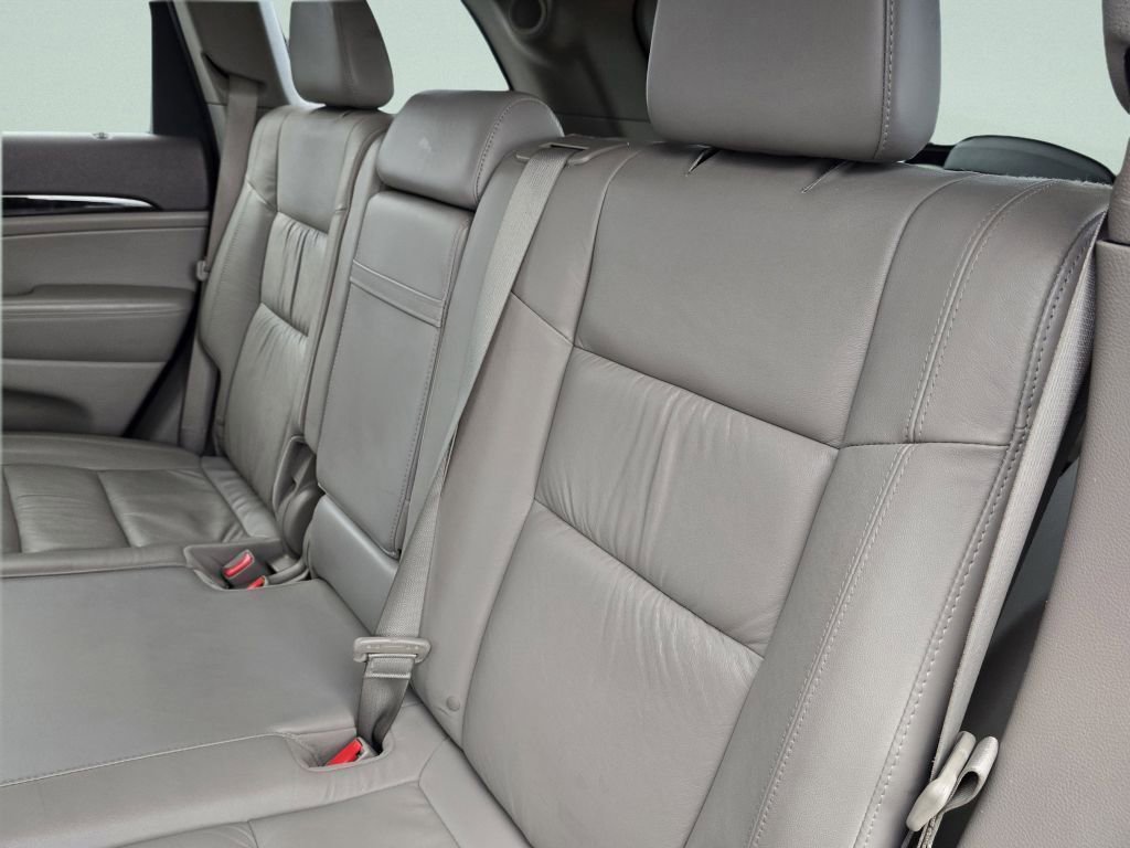 Used 2013 Jeep Grand Cherokee Laredo image 26