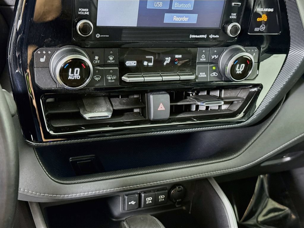 Certified 2021 Toyota Highlander XSE AWD/4WD image 7