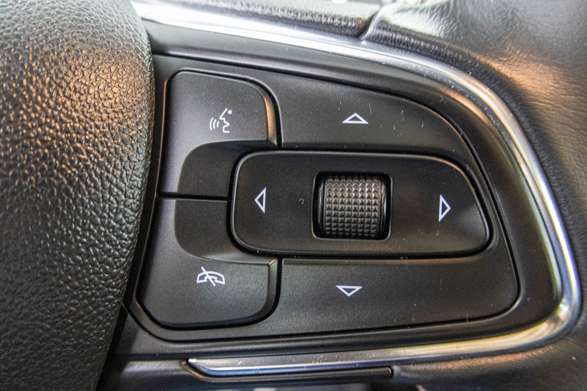 Used 2022 Buick Encore GX Essence w/ Experience Buick Package image 30