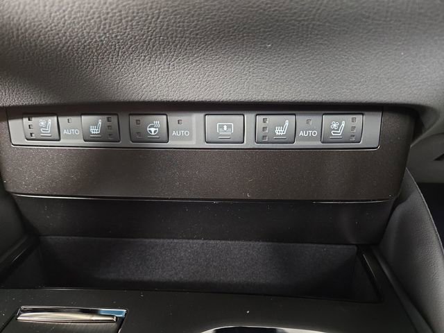 New 2025 Lexus ES 300h w/ Luxury Package image 26