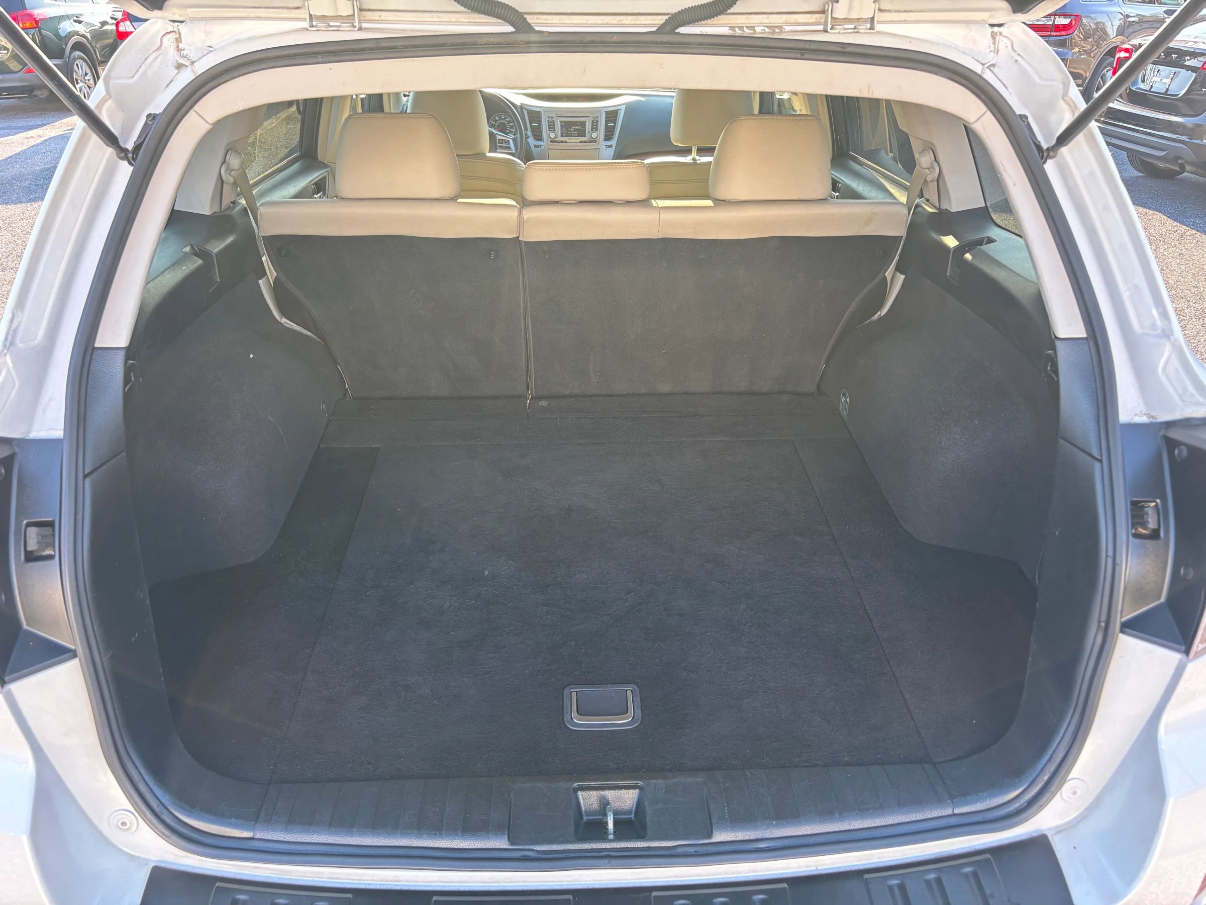 Used 2014 Subaru Outback 2.5i Limited w/ Moonroof Package AWD/4WD image 37