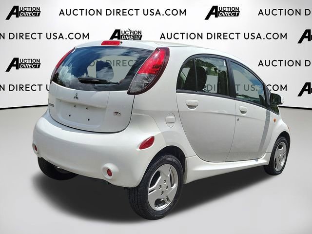 Used 2016 Mitsubishi i ES image 7