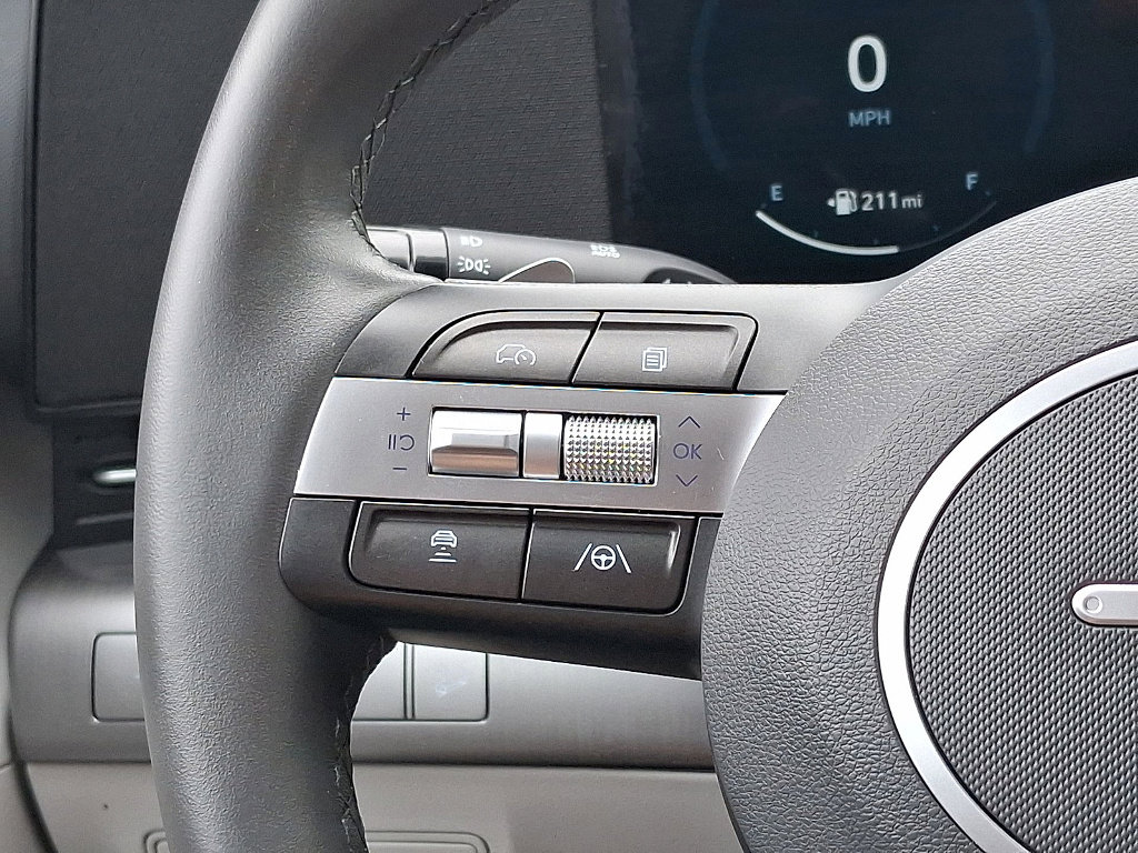 Used 2024 Hyundai Kona SEL w/ Convenience Package image 17