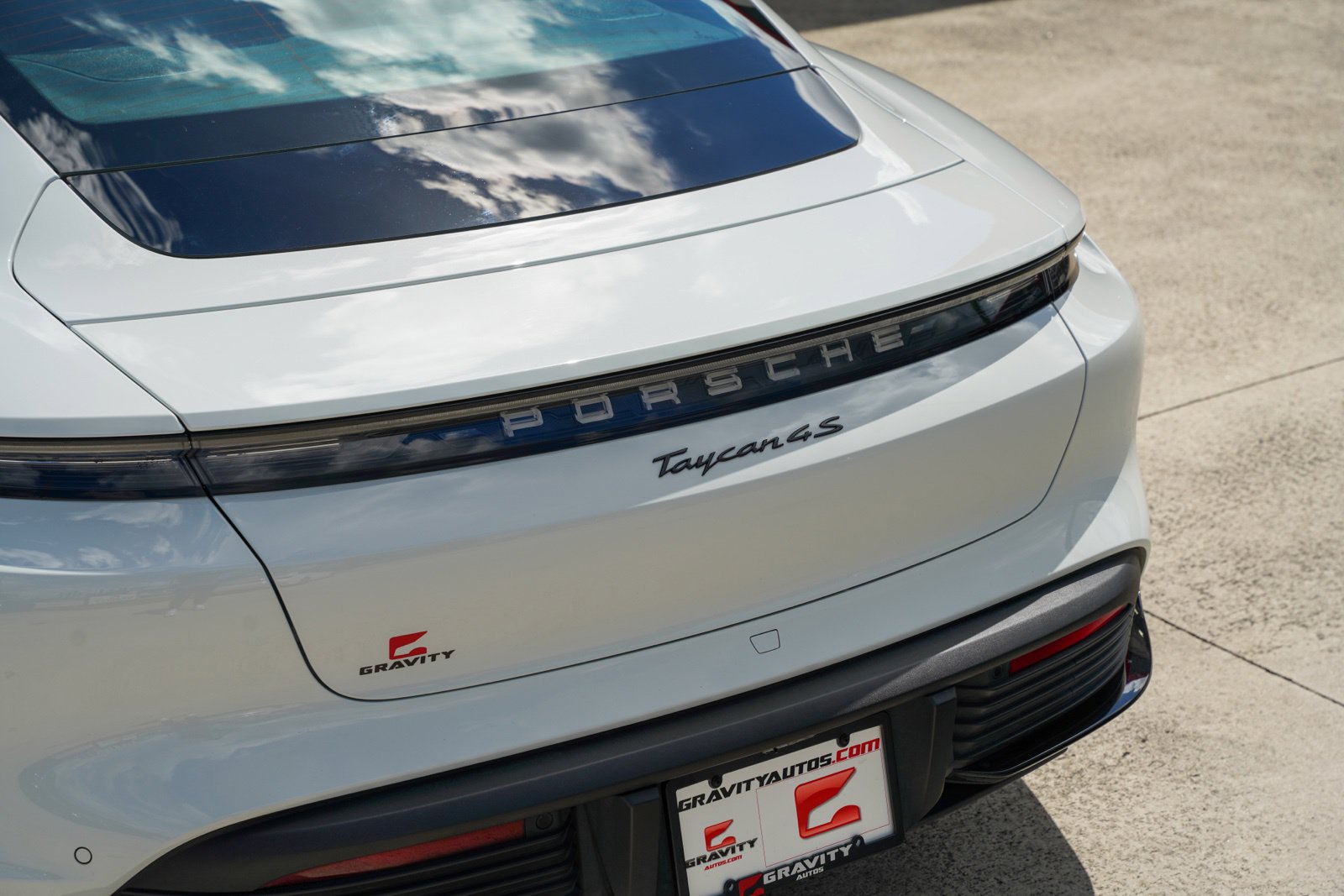 Used 2020 Porsche Taycan 4S AWD/4WD image 16