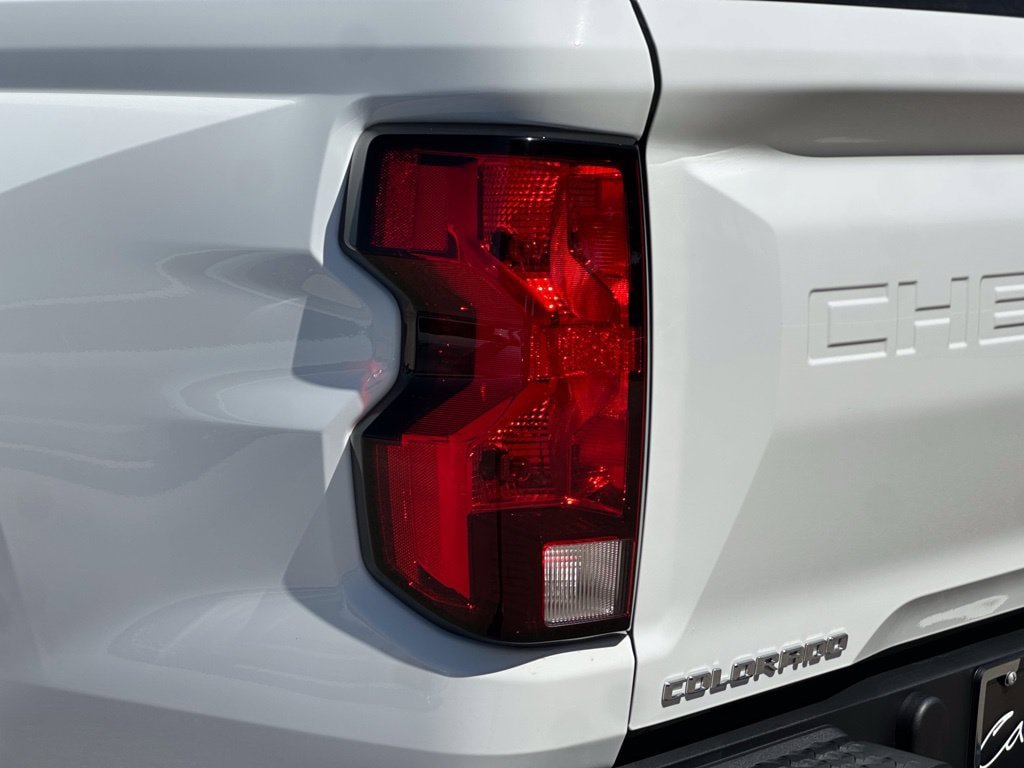Used 2023 Chevrolet Colorado LT RWD image 28