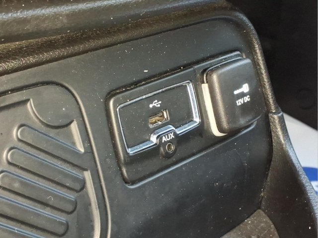Used 2016 Jeep Renegade Sport w/ Power & Air Group FWD image 29