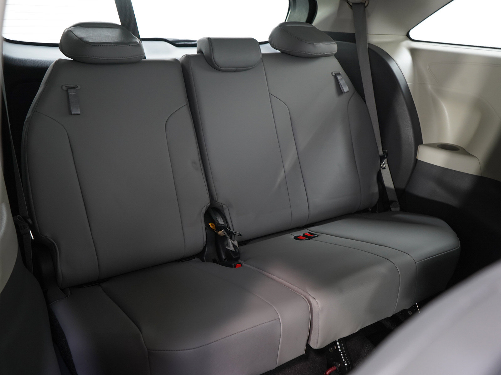 Used 2021 Toyota Sienna XLE AWD/4WD image 15