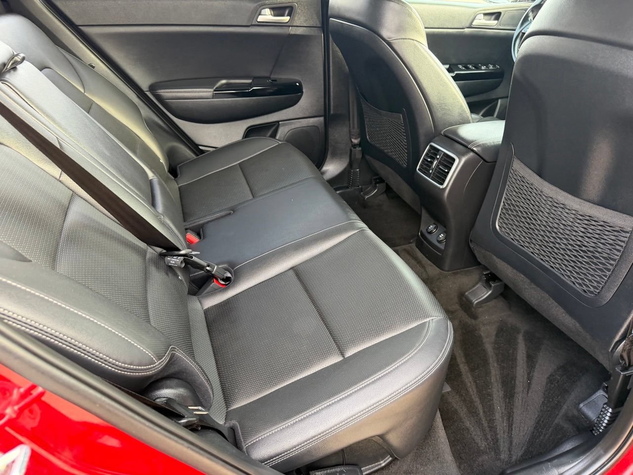 Used 2020 Kia Sportage EX FWD image 34