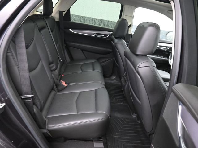 Used 2017 Cadillac XT5 Luxury w/ Driver Awareness Package image 7