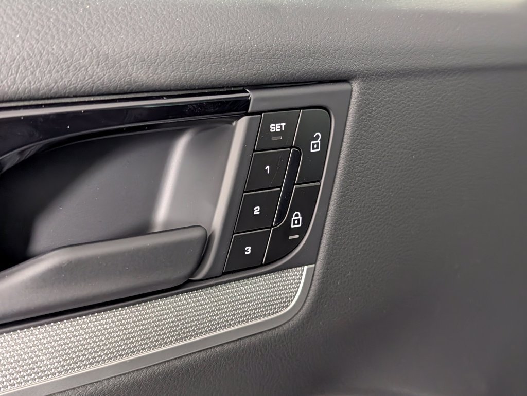 New 2026 Porsche Cayenne E-Hybrid AWD/4WD image 26