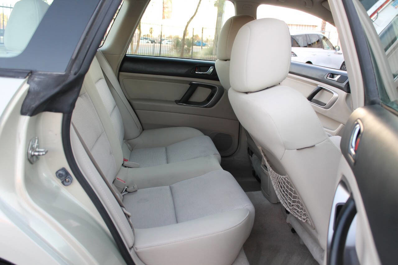 Used 2007 Subaru Outback 2.5i L.L. Bean image 29