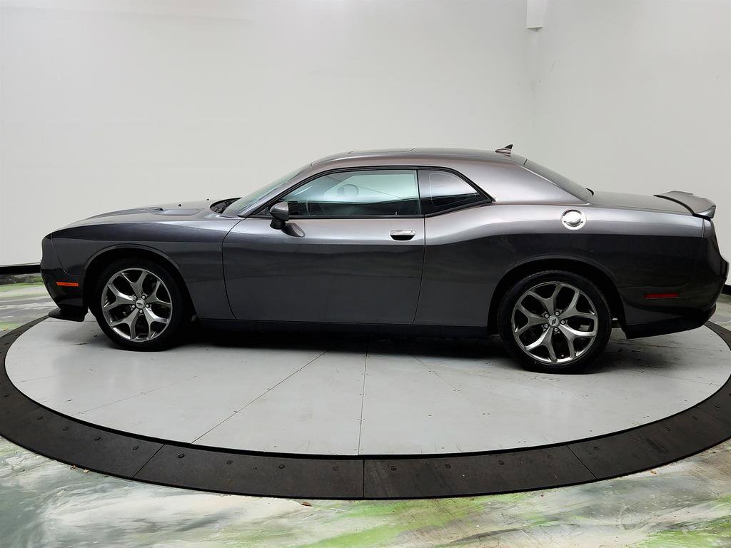 Used 2017 Dodge Challenger SXT Plus image 8