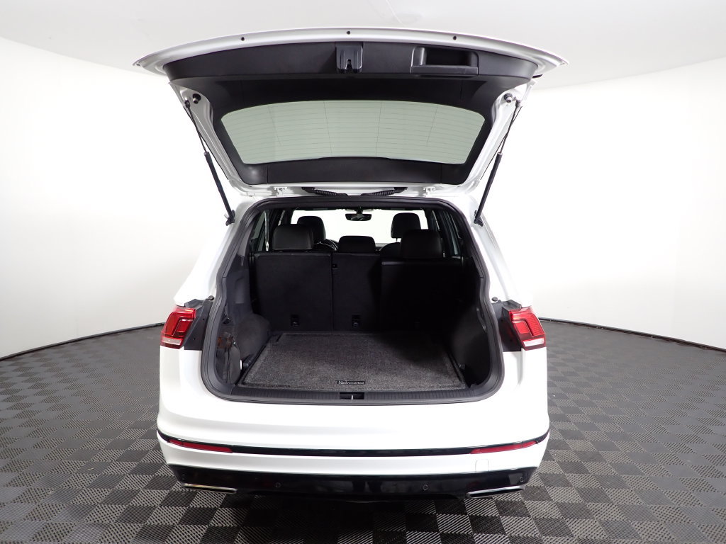 Used 2021 Volkswagen Tiguan SE R-Line AWD/4WD image 16