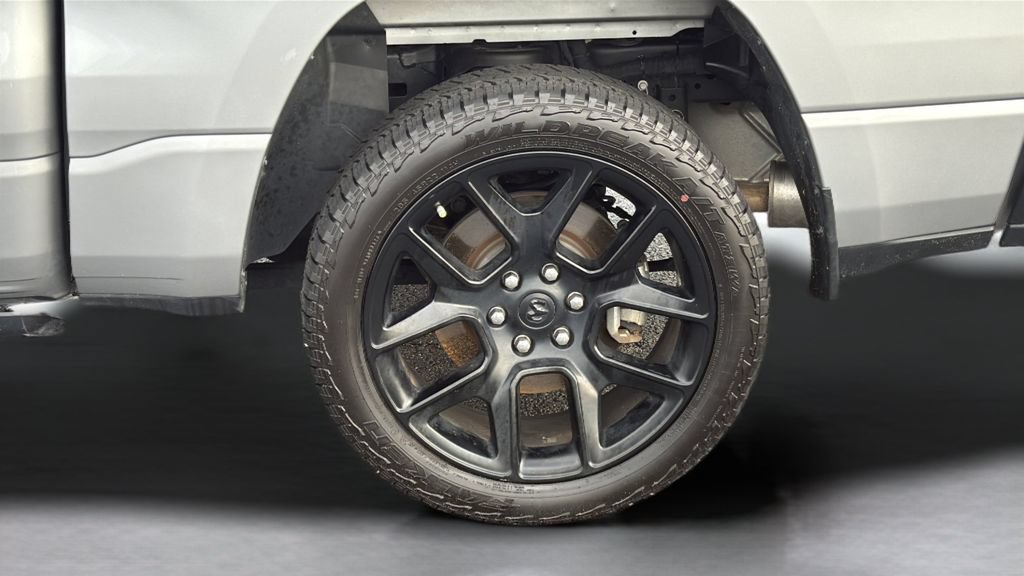 Used 2024 RAM 1500 Laramie AWD/4WD image 23