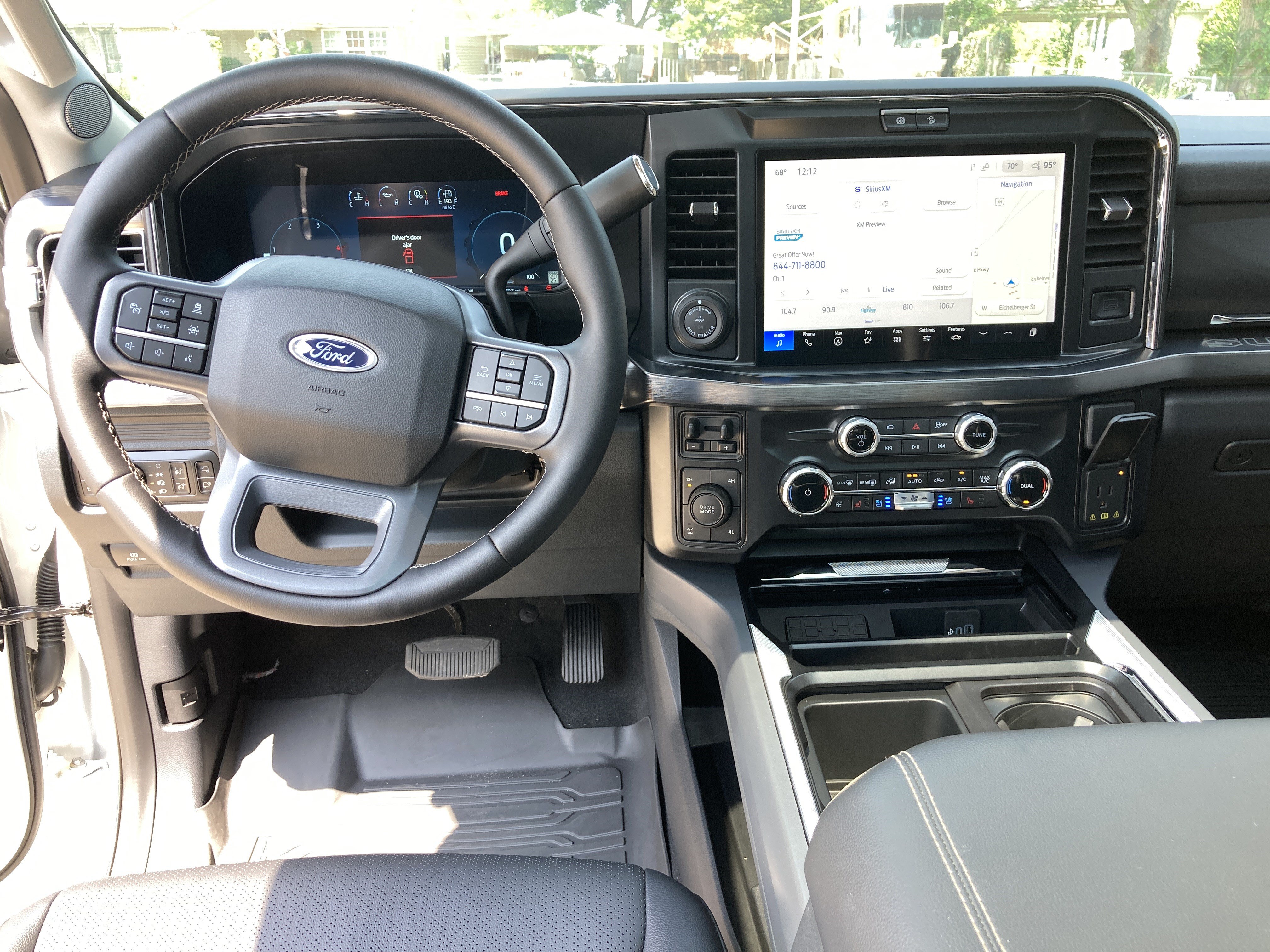 Used 2025 Ford F350 Lariat w/ Lariat Ultimate Package AWD/4WD image 29