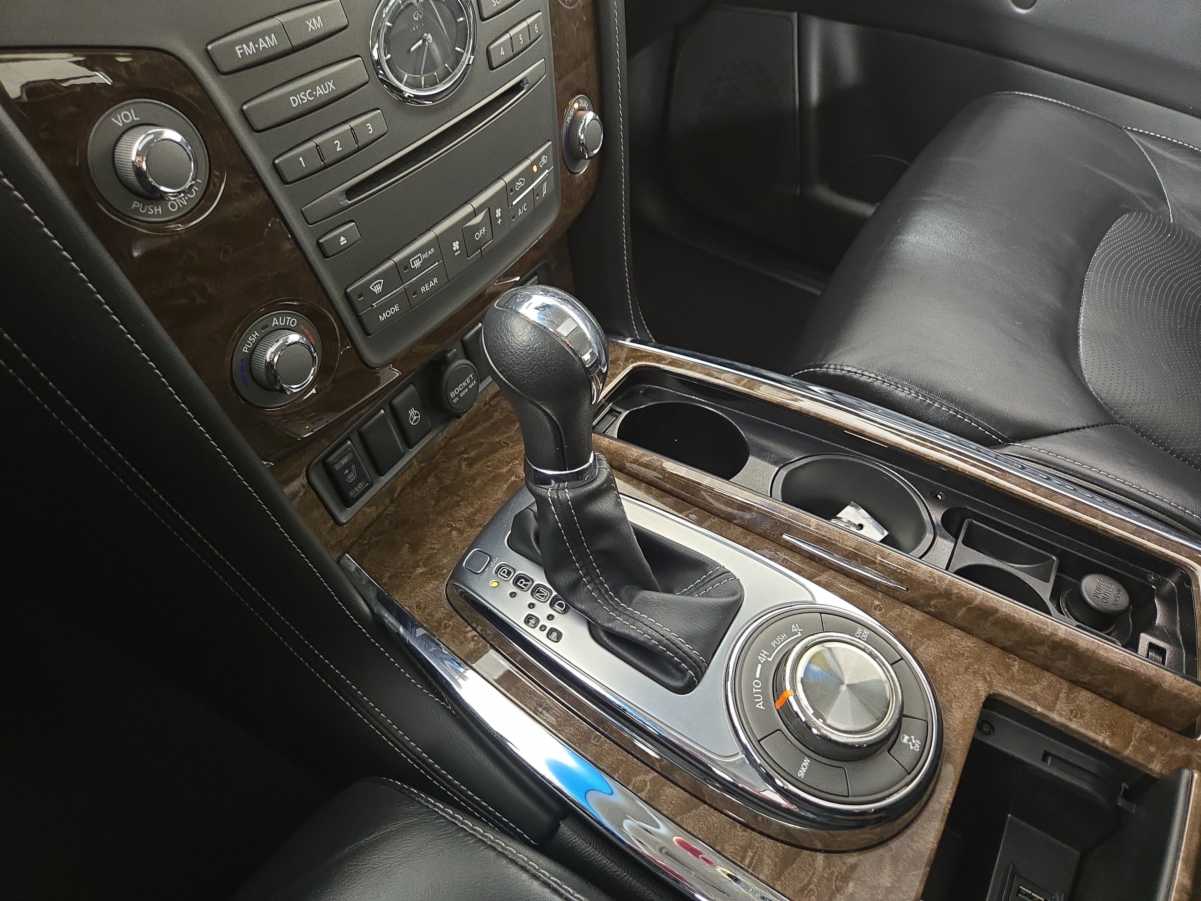 Used 2017 INFINITI QX80 4WD w/ Driver Assistance Package image 25