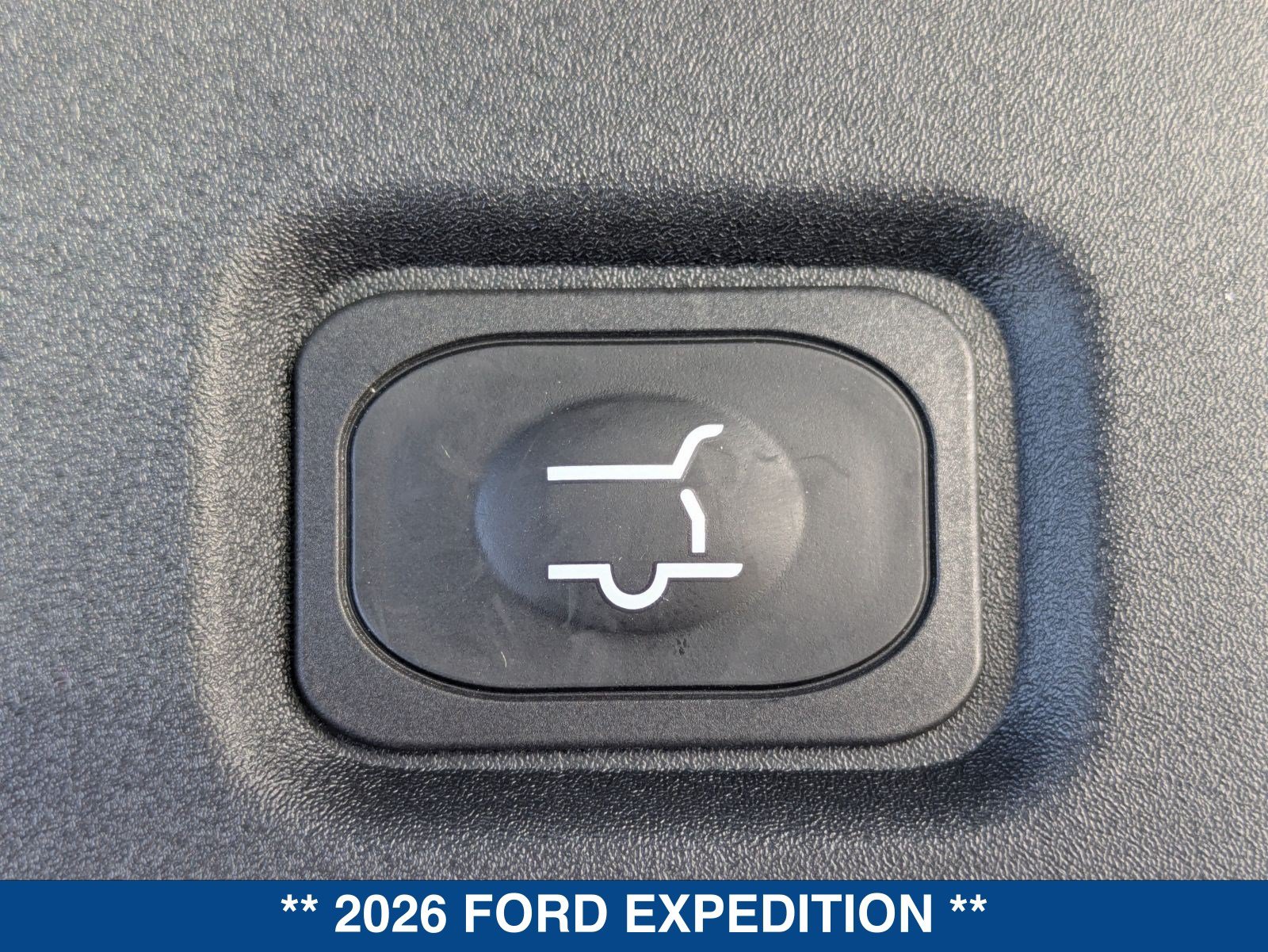 New 2026 Ford Expedition Active RWD image 18