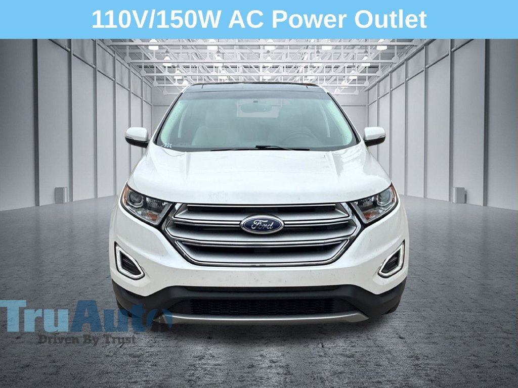 Used 2018 Ford Edge Titanium w/ Equipment Group 301A FWD image 2
