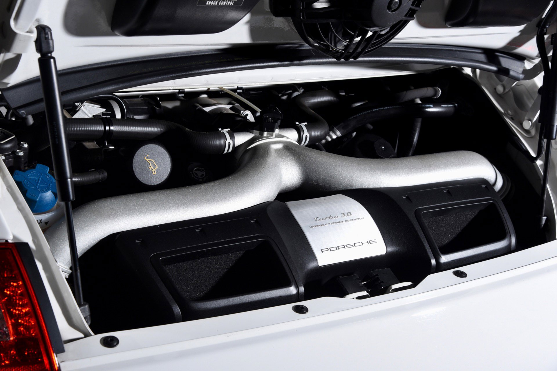 Used 2011 Porsche 911 Turbo image 8