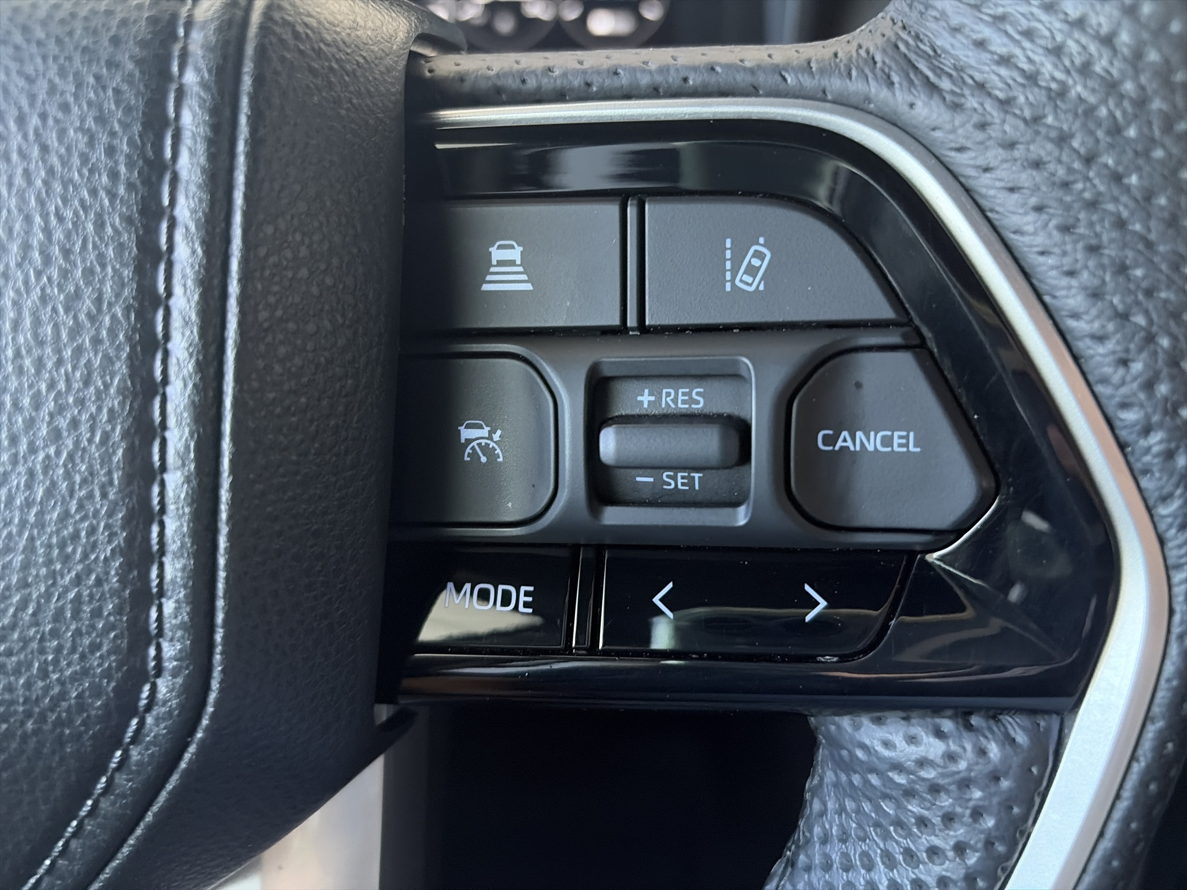 Used 2024 Toyota Sequoia Platinum AWD/4WD image 26