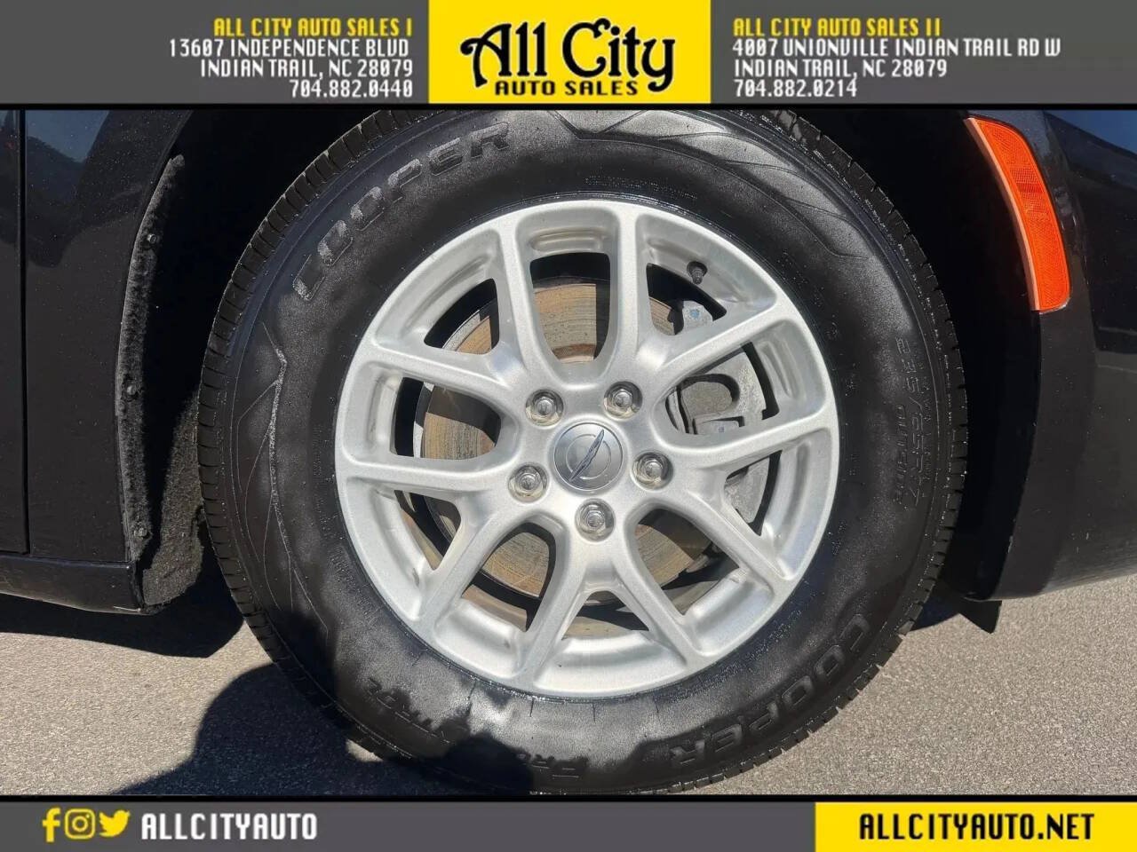 Used 2020 Chrysler Voyager Lxi FWD image 36
