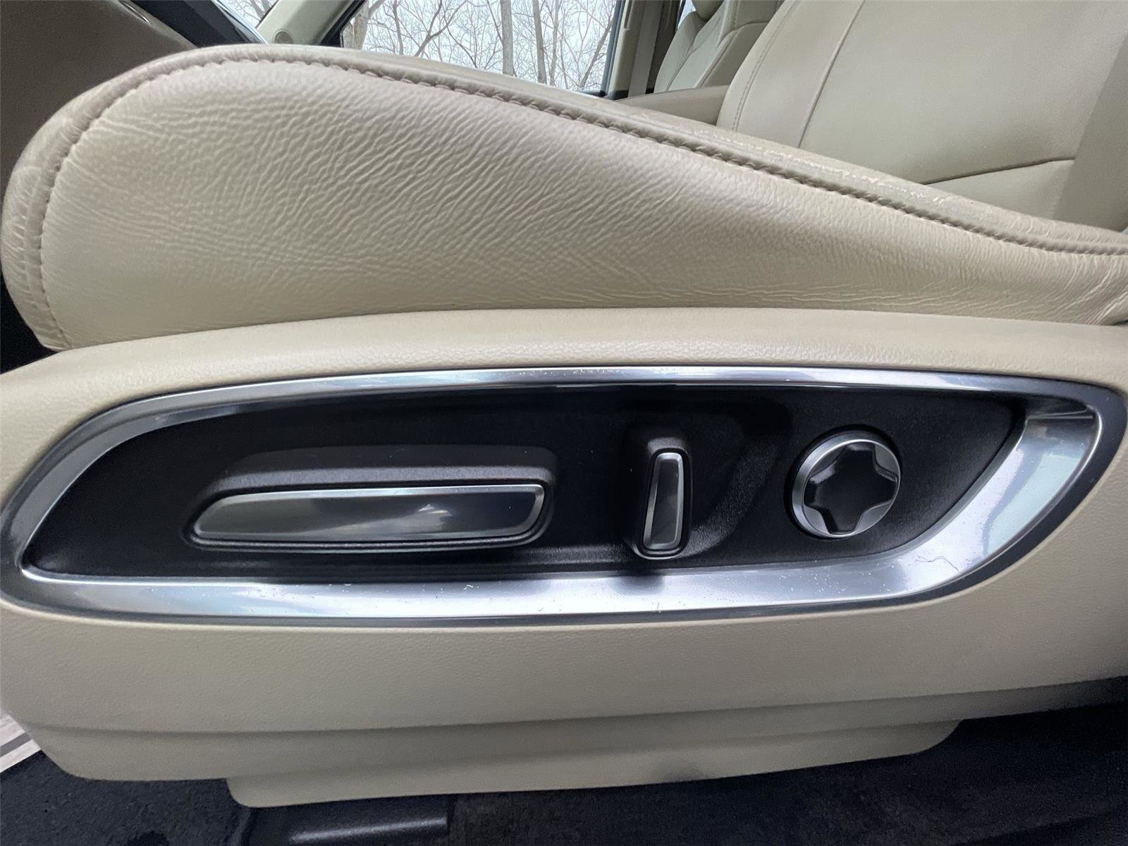 Used 2019 Acura MDX SH-AWD image 13