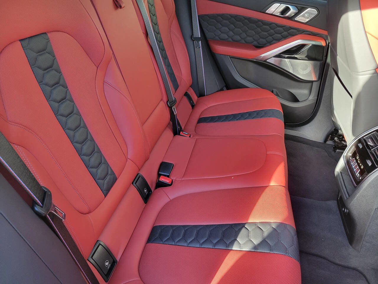 Used 2021 BMW X6 M w/ Competition Package image 12