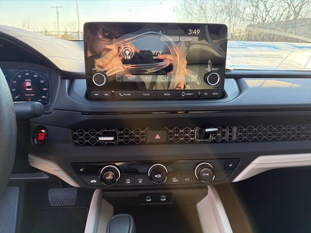 New 2025 Honda Accord SE image 18