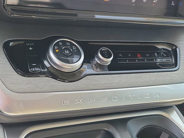 Certified 2025 Ford Expedition Max Platinum AWD/4WD image 12