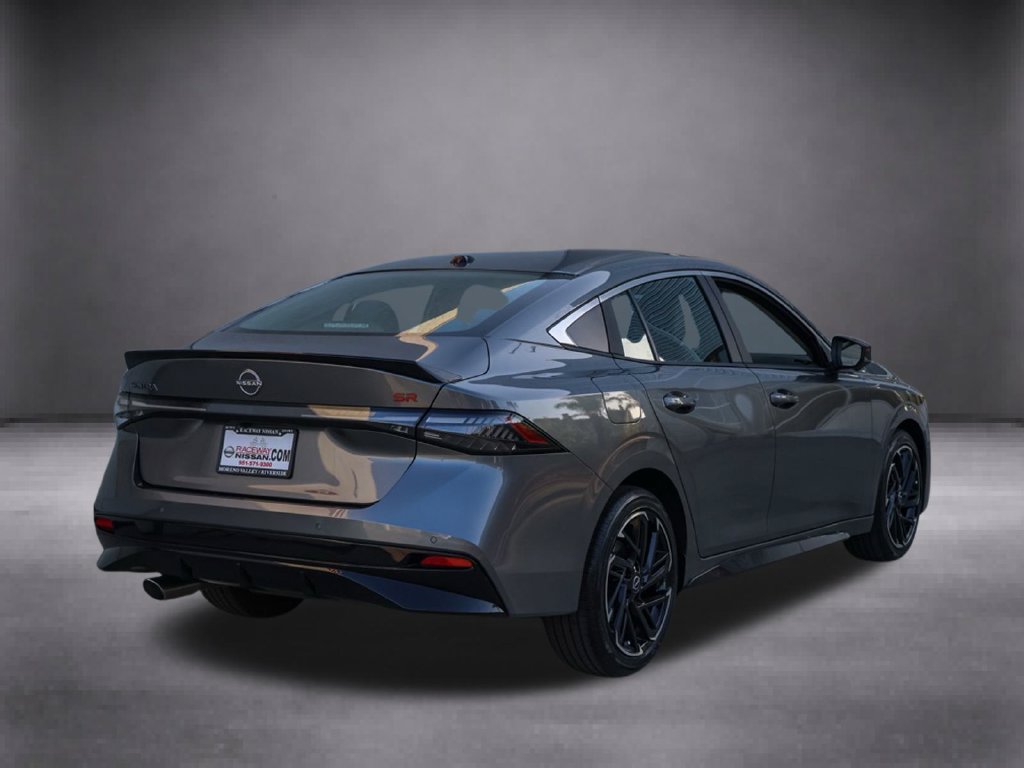 New 2026 Nissan Sentra SR w/ SR Premium Package FWD image 4