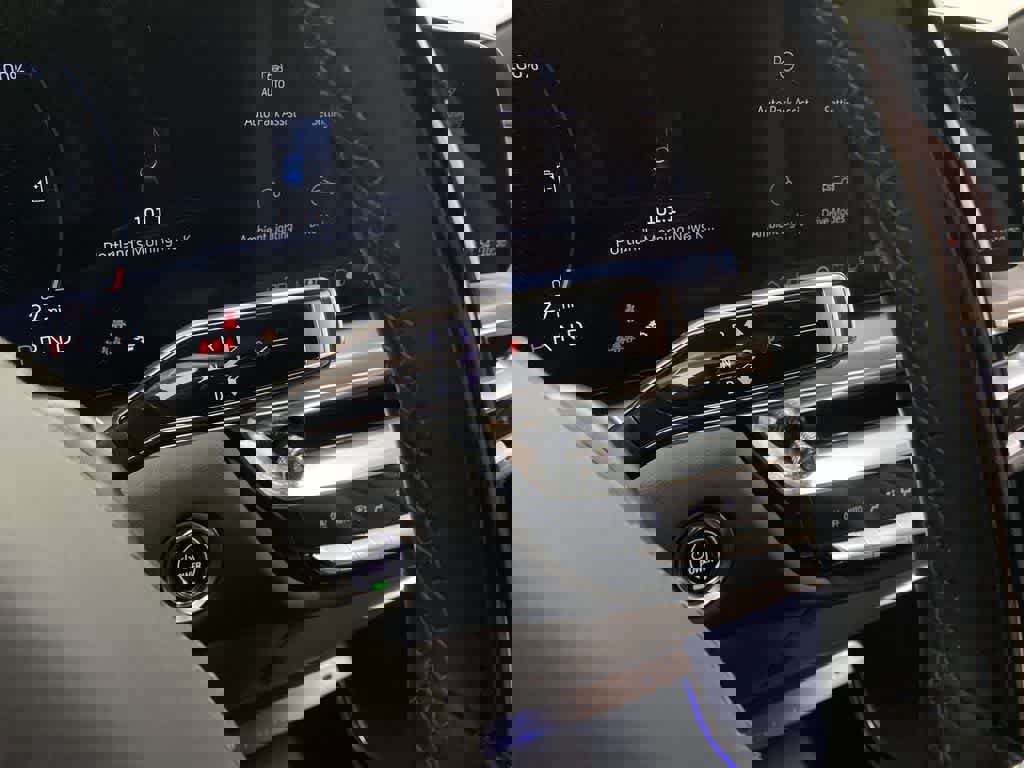 Certified 2026 Cadillac Vistiq Premium Luxury w/ LPO, Floor Liner Package image 25