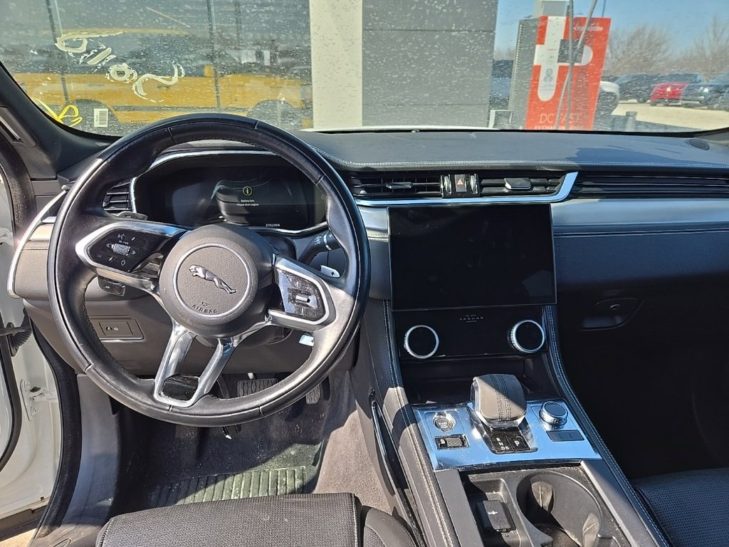 Used 2024 Jaguar F-PACE R-Dynamic S image 15