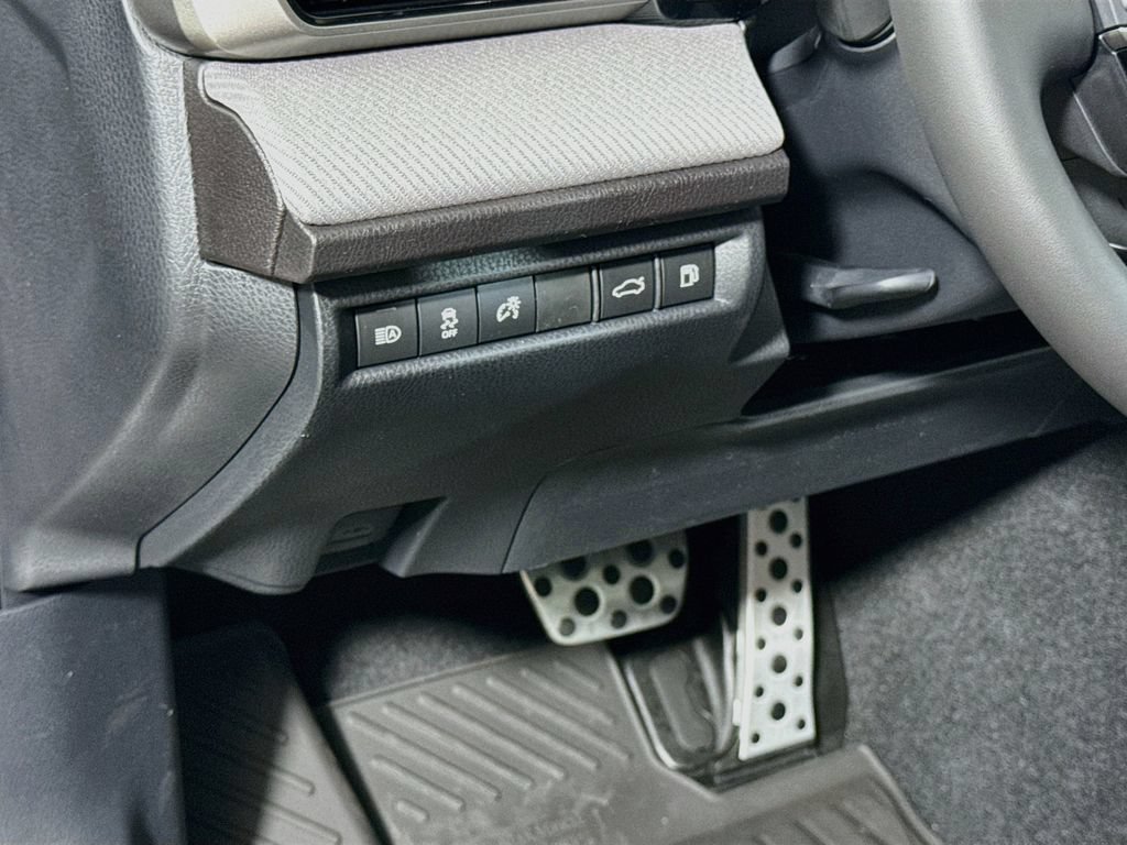 New 2026 Toyota Camry SE FWD image 10