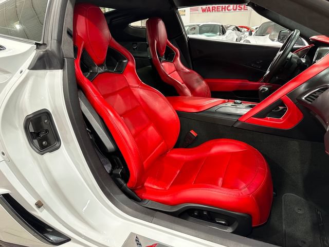 Used 2015 Chevrolet Corvette Z06 w/ 3LZ Preferred Equipment Group RWD image 9