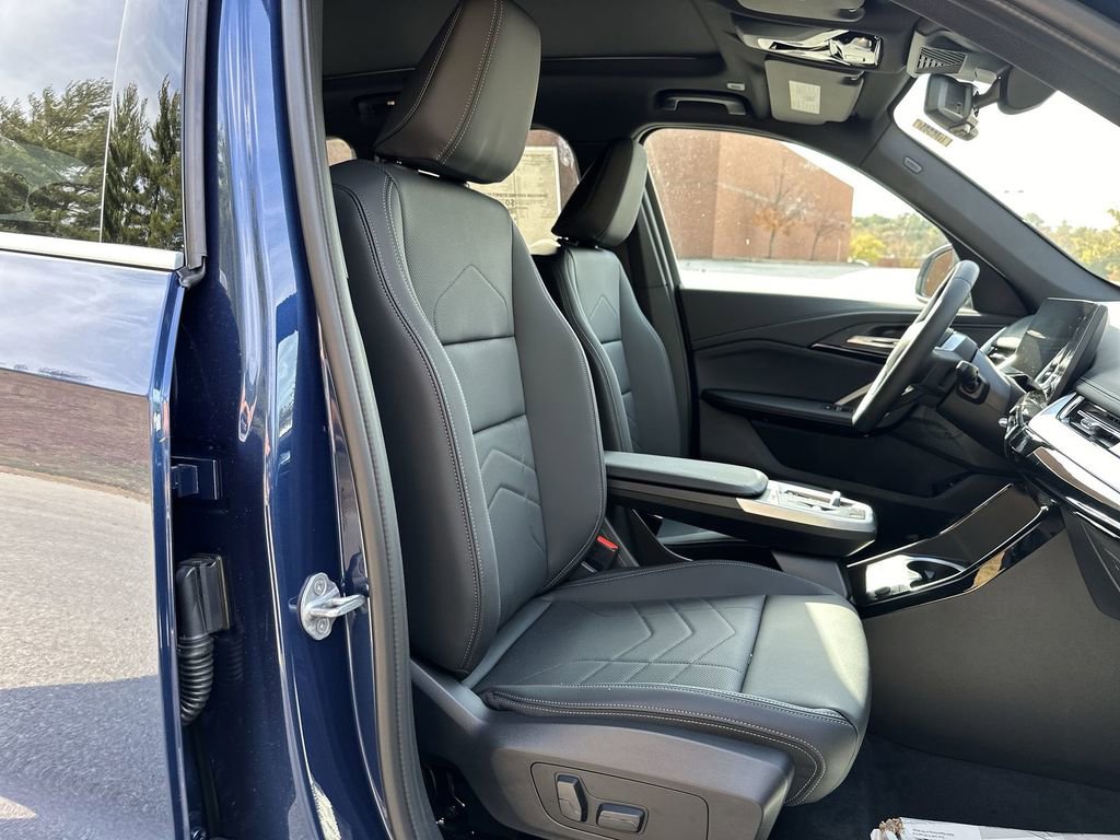 Certified 2025 BMW X1 xDrive28i w/ Convenience Package image 31