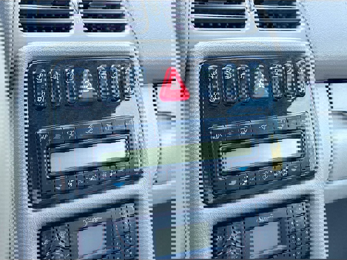 Used 2001 Mercedes-Benz CLK 430 Coupe image 14