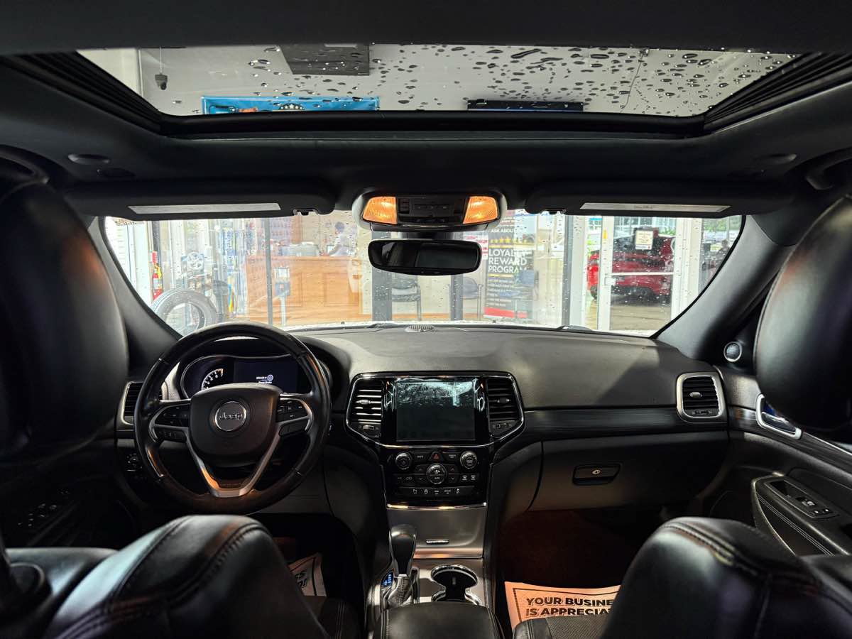 Used 2019 Jeep Grand Cherokee Altitude AWD/4WD image 20
