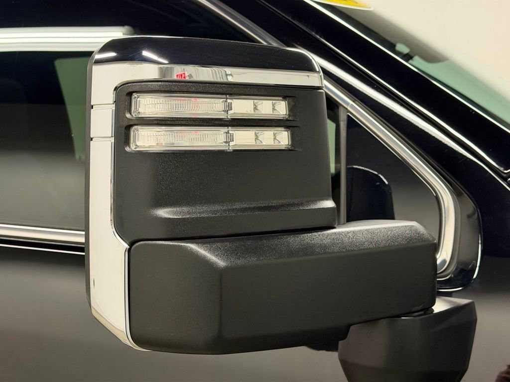 Used 2020 GMC Sierra 3500 Denali w/ Denali Ultimate Package image 16